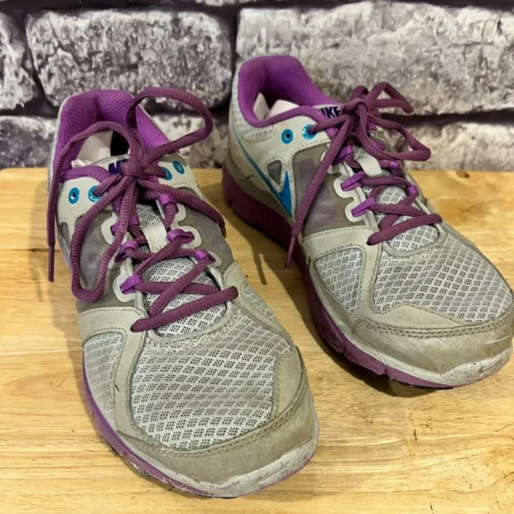 Nike Gray, Purple & Turquoise Lace Up Sneakers Size 7